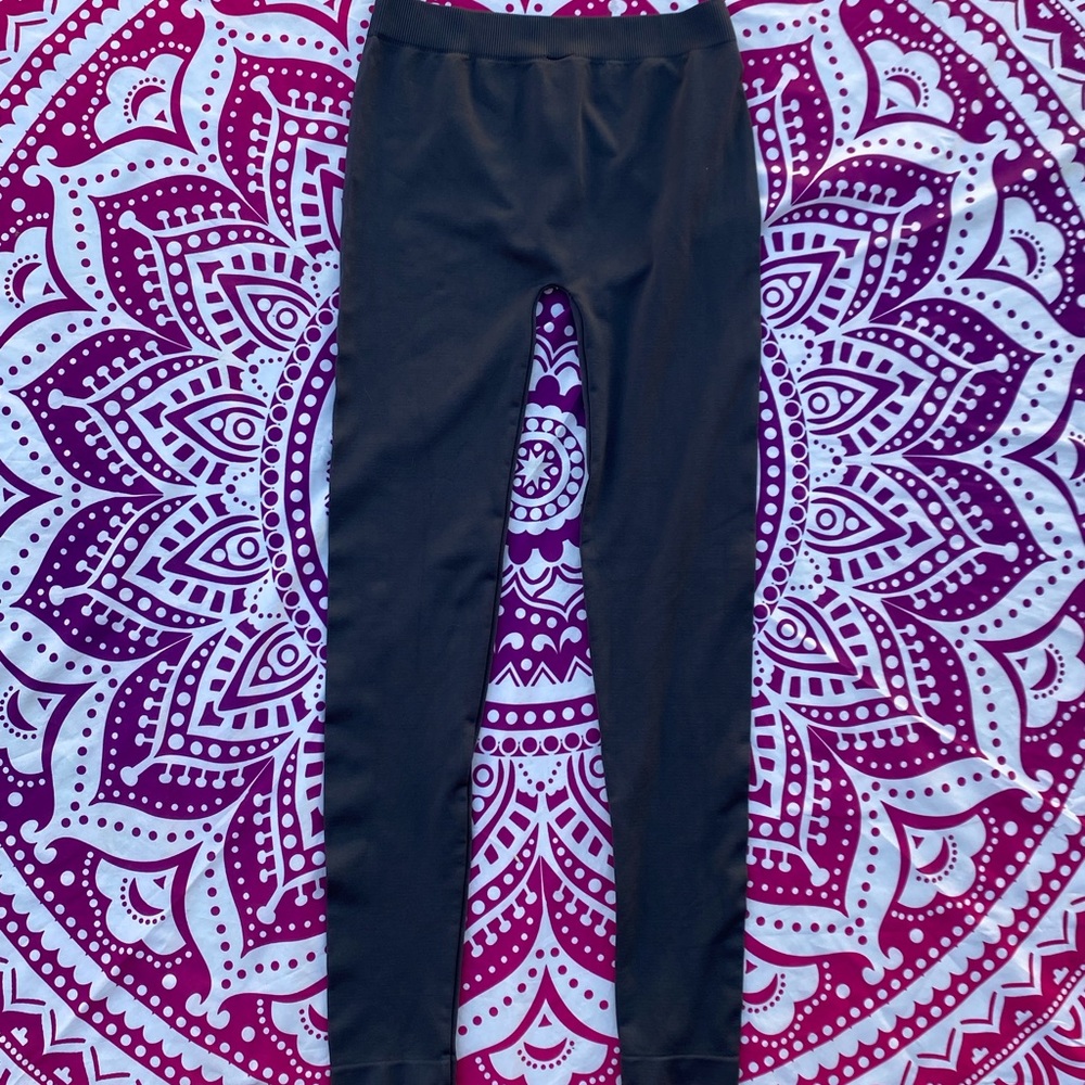 NWOT Cute & Stretchy Dark Gray Leggings